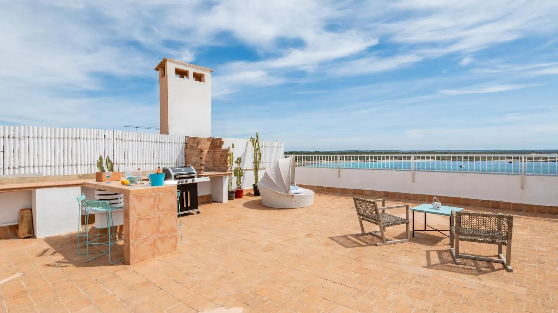 Beachfront Penthouse 콜로니아 산트 호르디